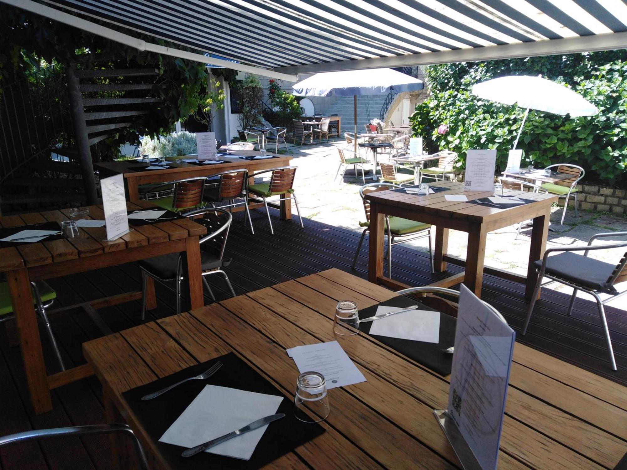 Hotel De France - Restaurant L'Insolite Douarnenez Εξωτερικό φωτογραφία
