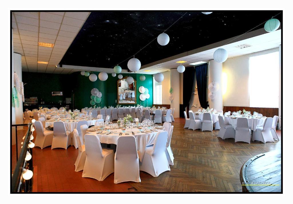 Hotel De France - Restaurant L'Insolite Douarnenez Εξωτερικό φωτογραφία