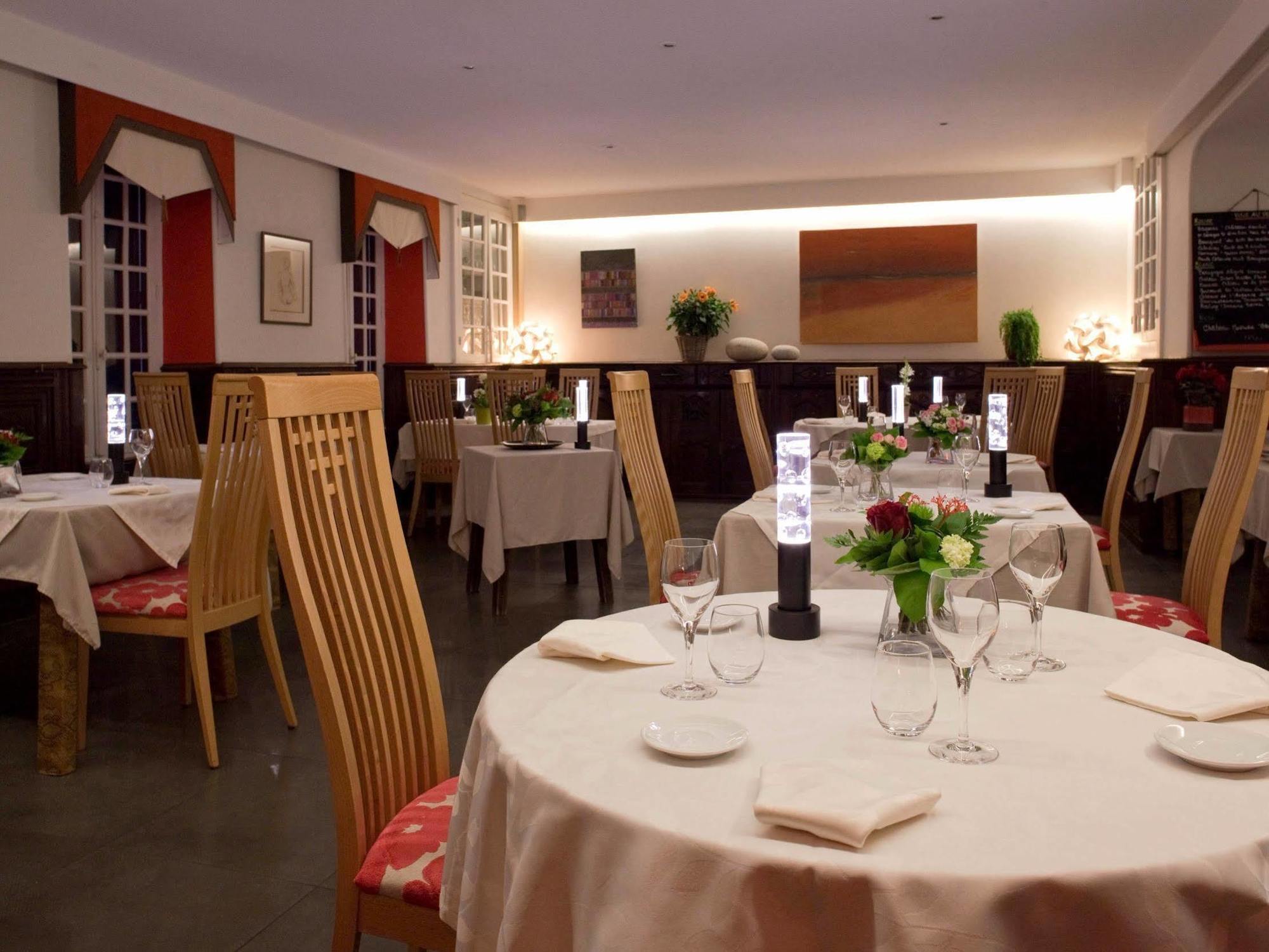 Hotel De France - Restaurant L'Insolite Douarnenez Εξωτερικό φωτογραφία